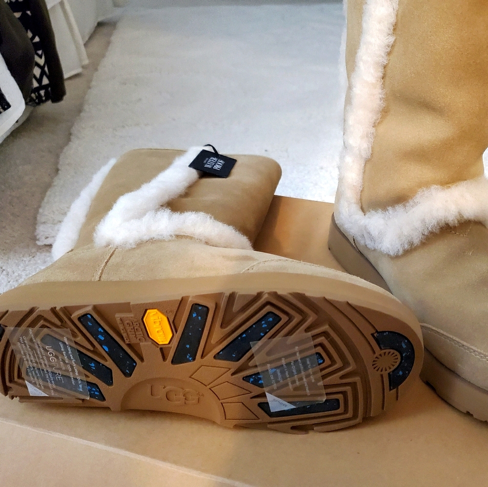 UGG- NEW Sundance waterproof winter boots